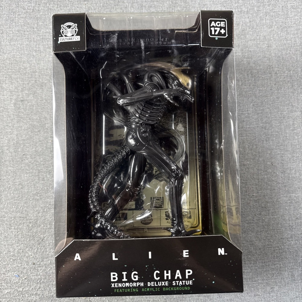 CultureFly Alien Xenomorph Deluxe "Big Chap" Statue 9" with Acrylic Background